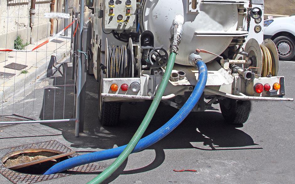pompe déboucheur wc Villeneuve-la-Garenne